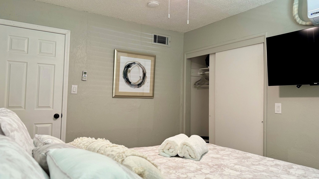 Photo of Bedroom in Hanford