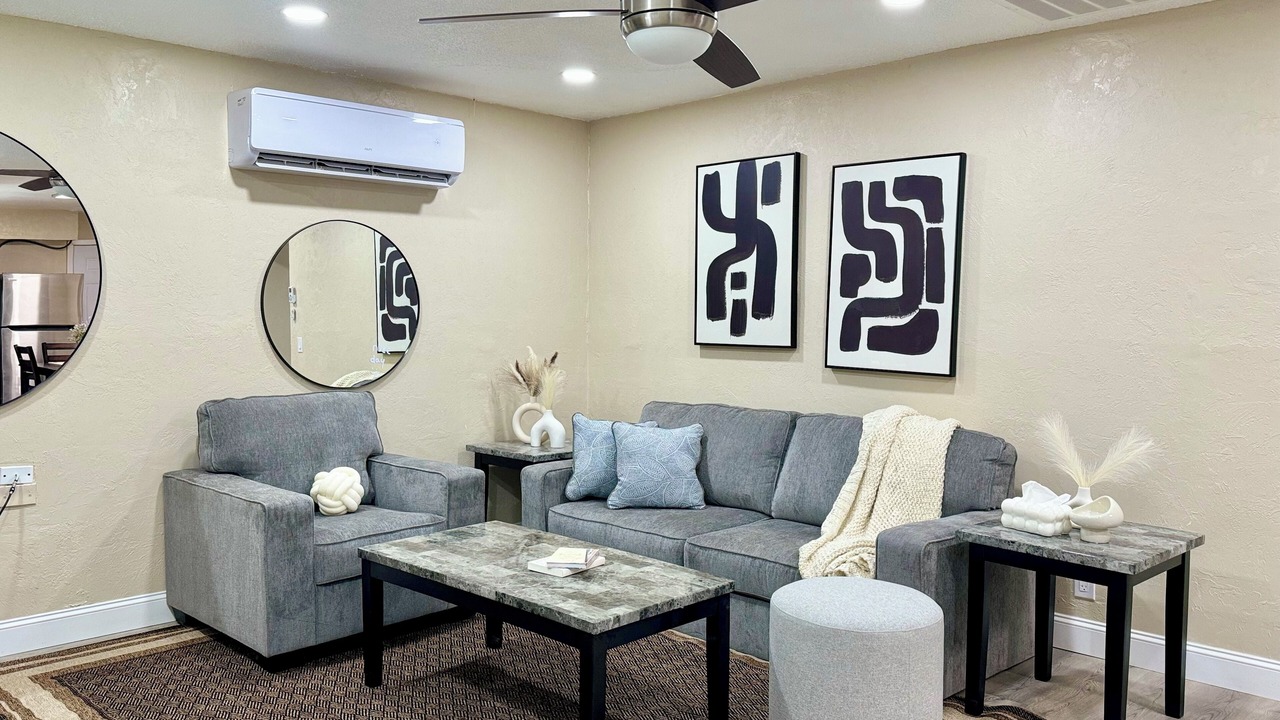 Photo of Livingroom in Hanford