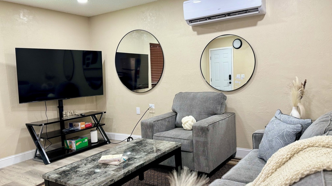 Photo of Livingroom in Hanford