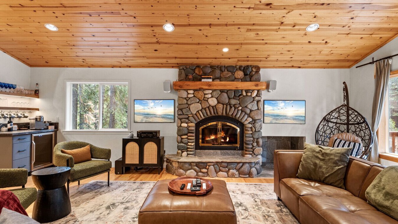 Photo of Livingroom in Tahoe Woods