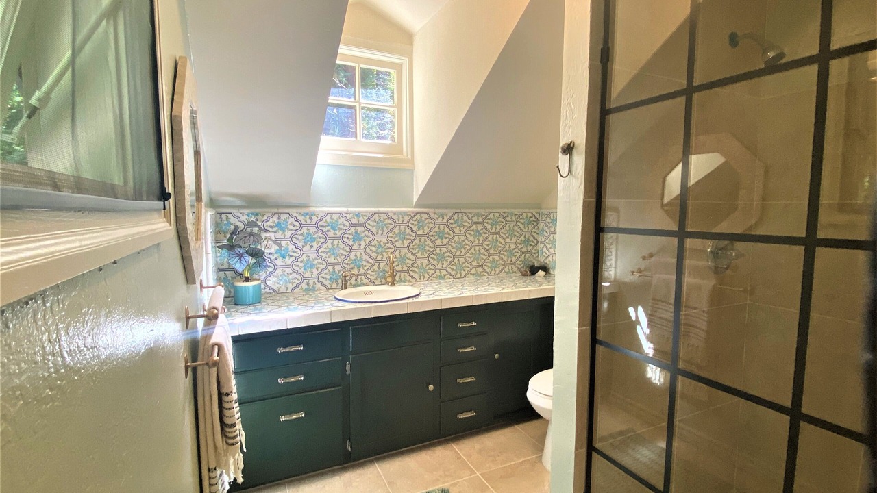 Photo of Bathroom in Ben Lomond