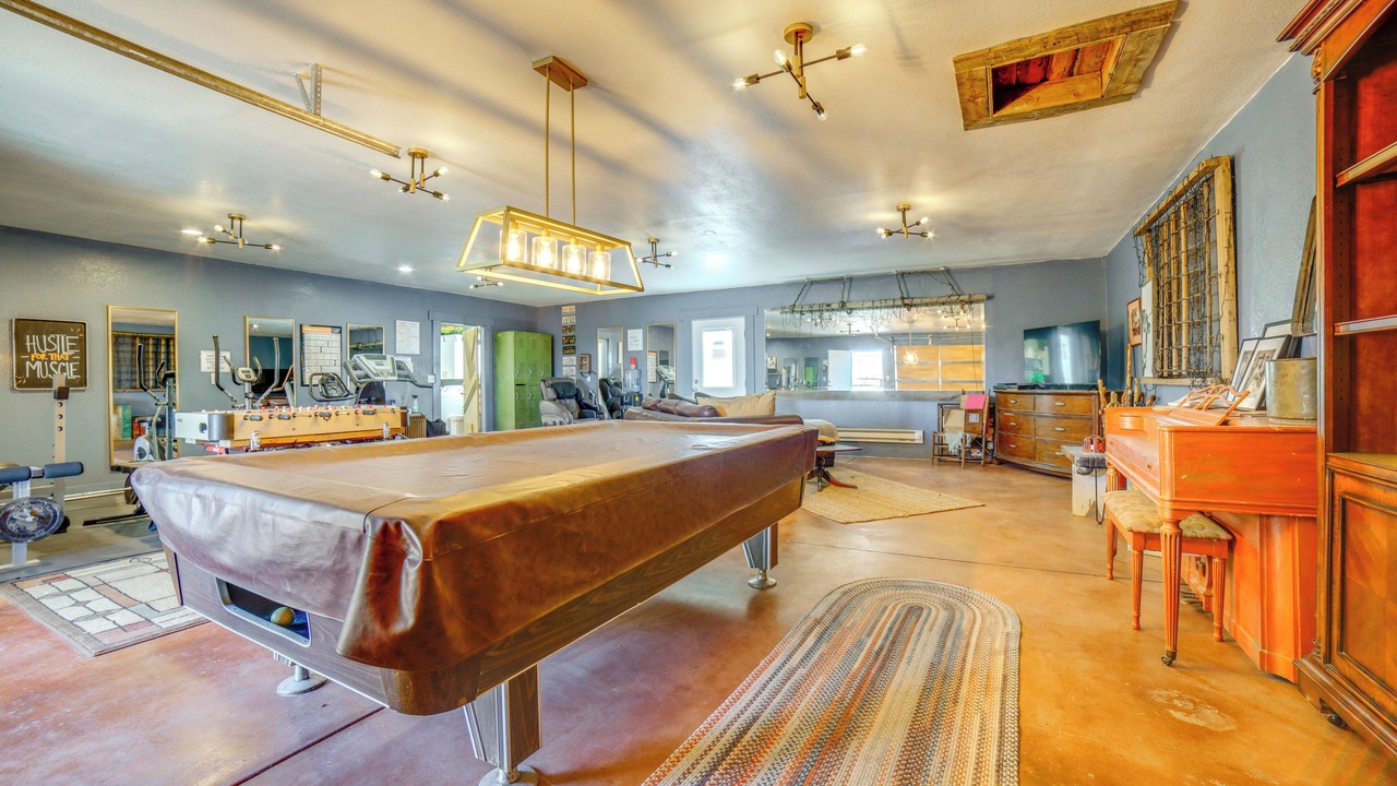 Photo of Bedroom in Lyon County