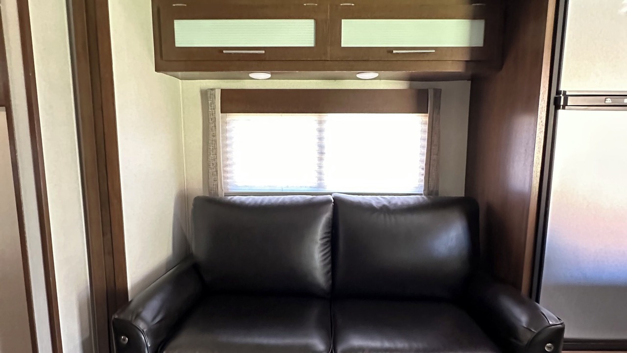 Photo of Livingroom in Exeter