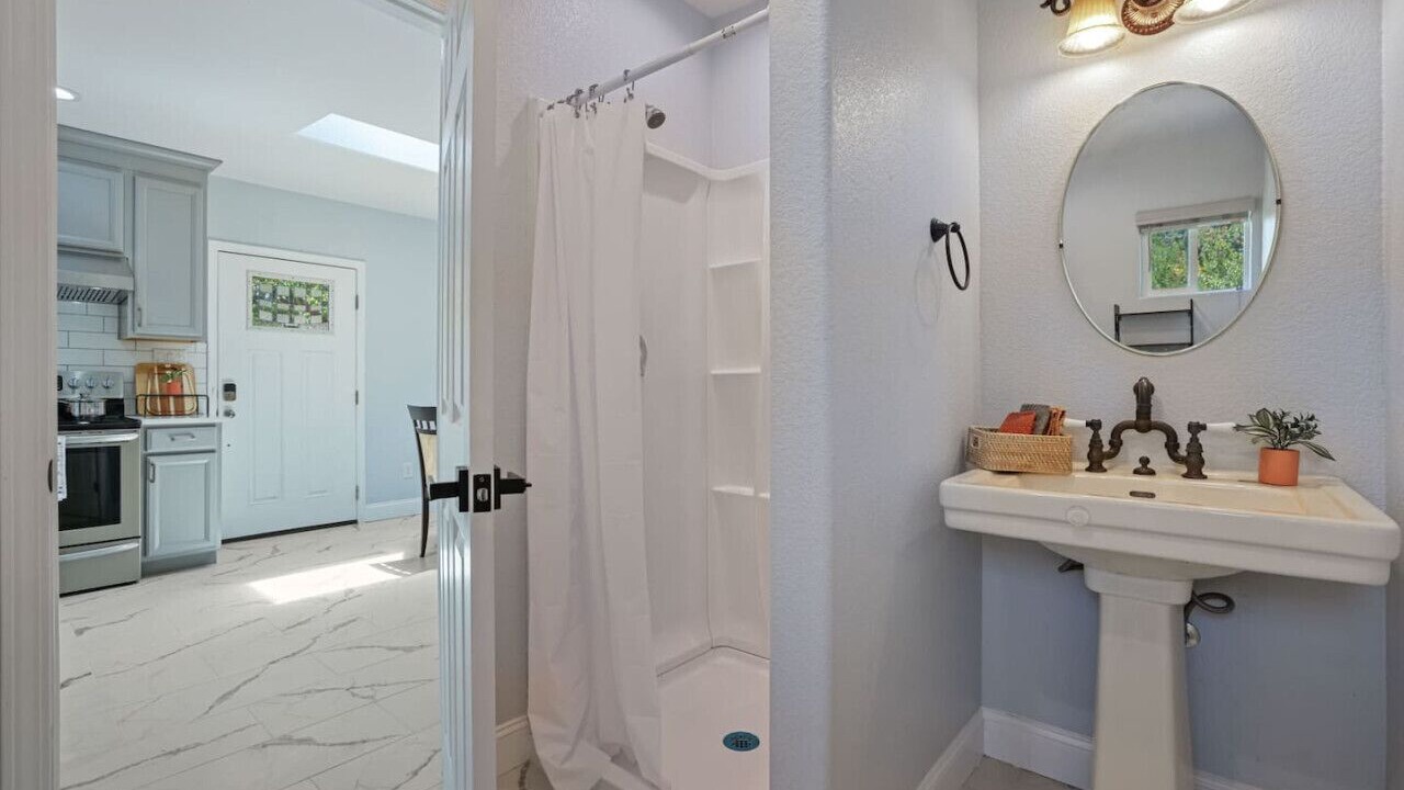 Photo of Bathroom in La Loma