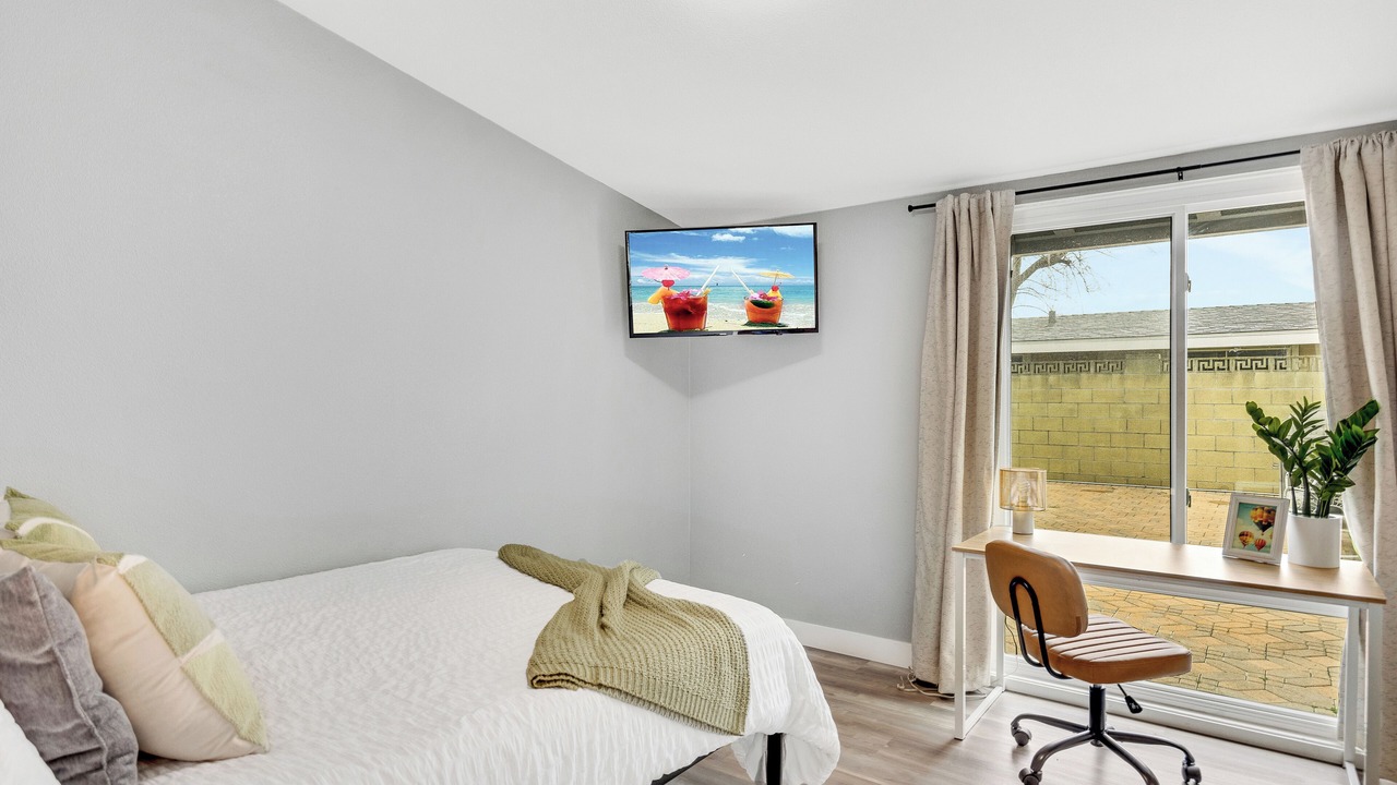 Photo of Bedroom in Sherwood Forest and Thistle Development