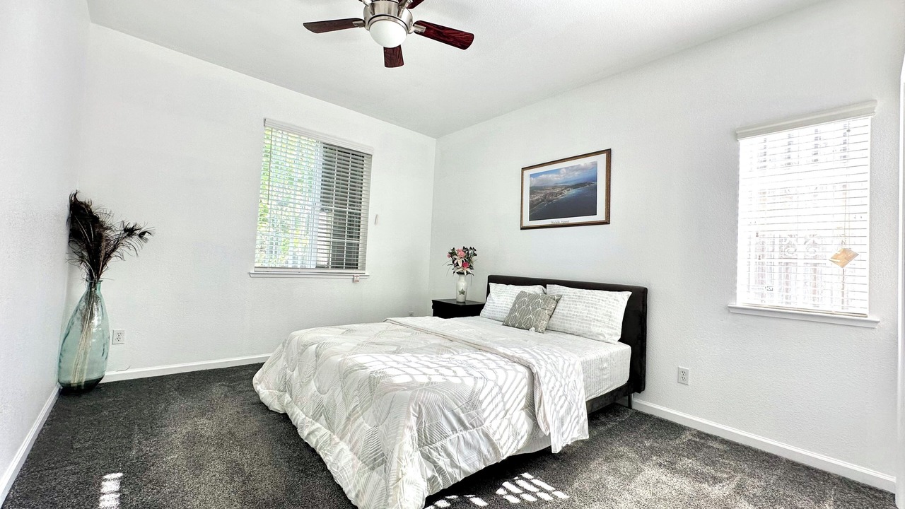 Photo of Bedroom in Valley Oak