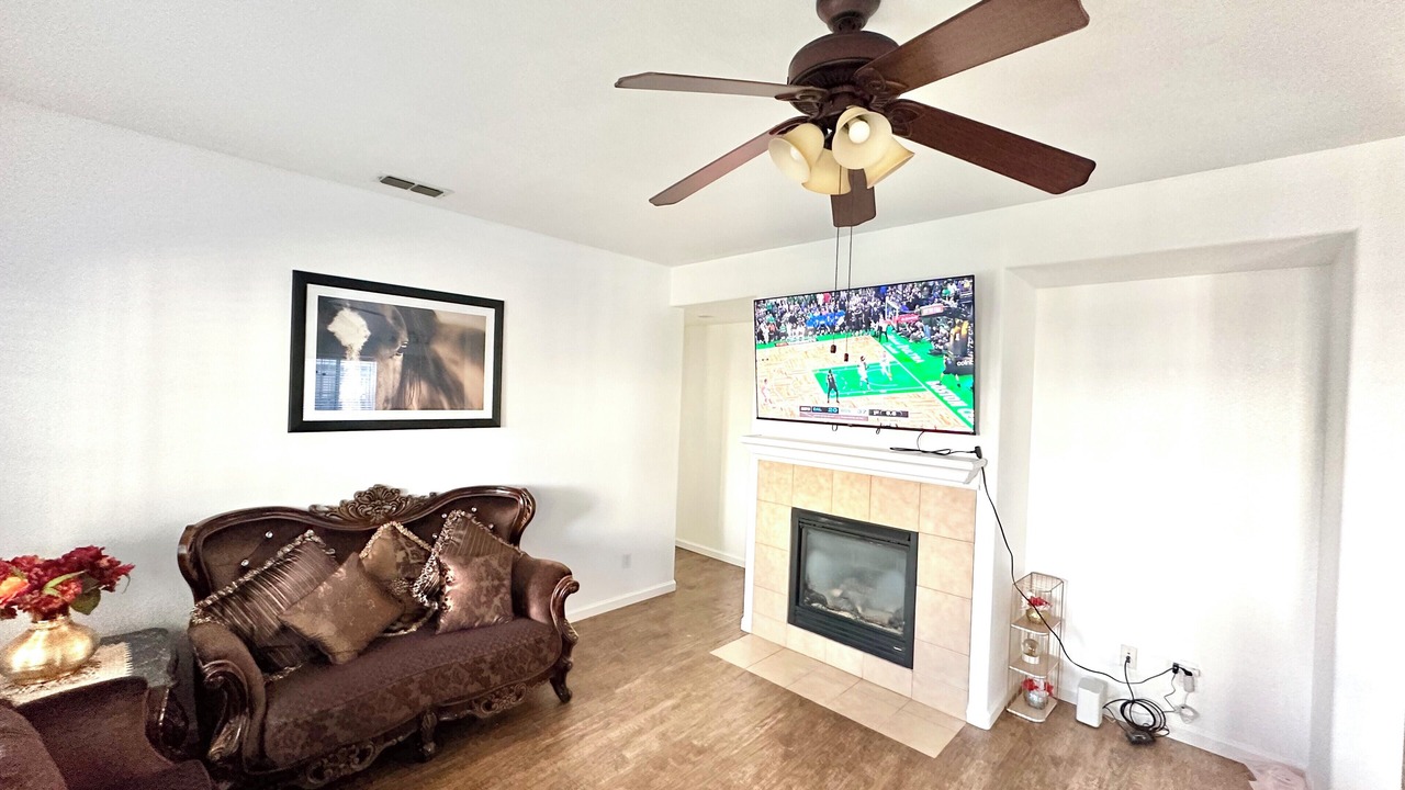 Photo of Livingroom in Valley Oak