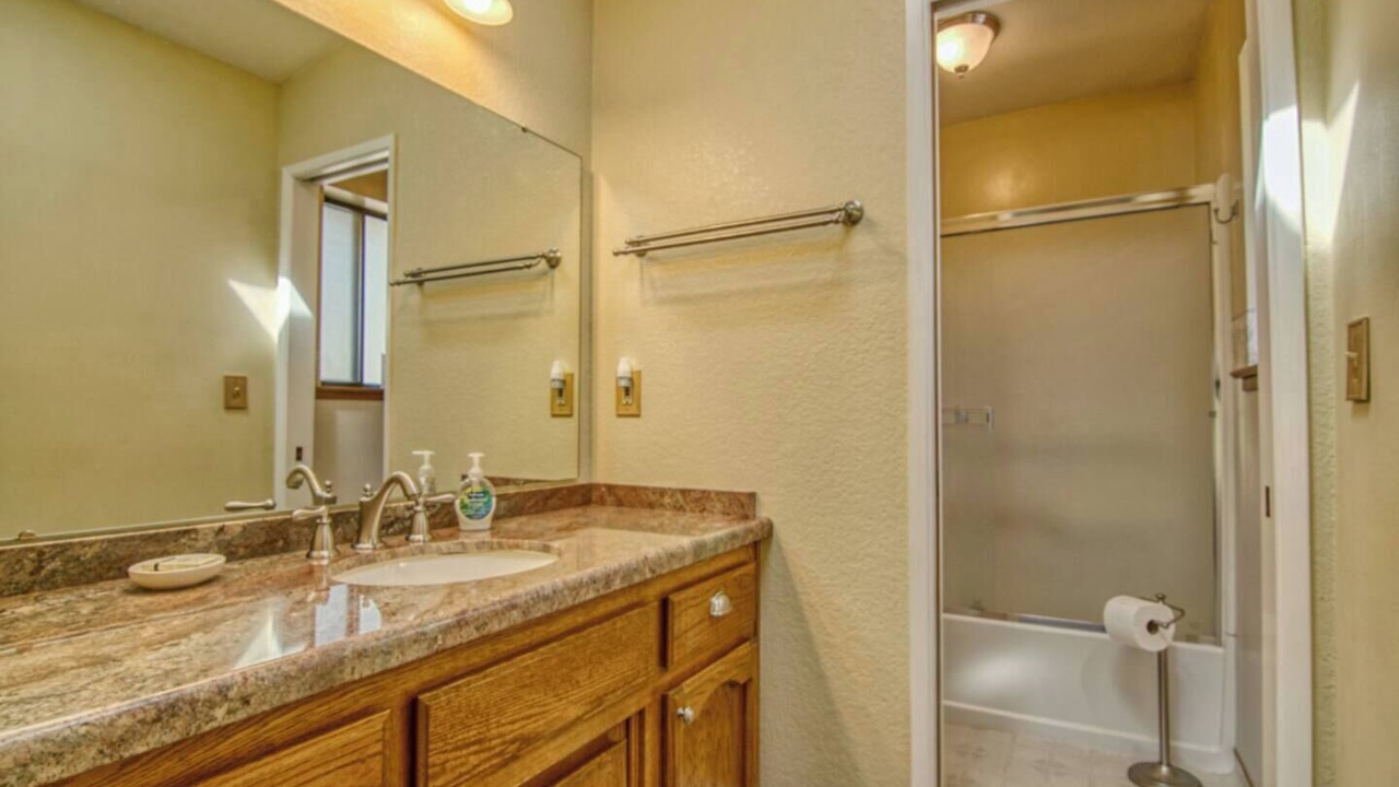 Photo of Bathroom in Groveland