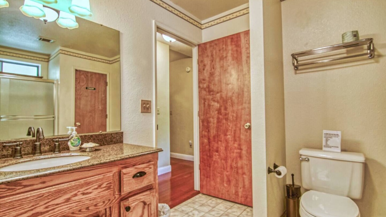 Photo of Bathroom in Groveland