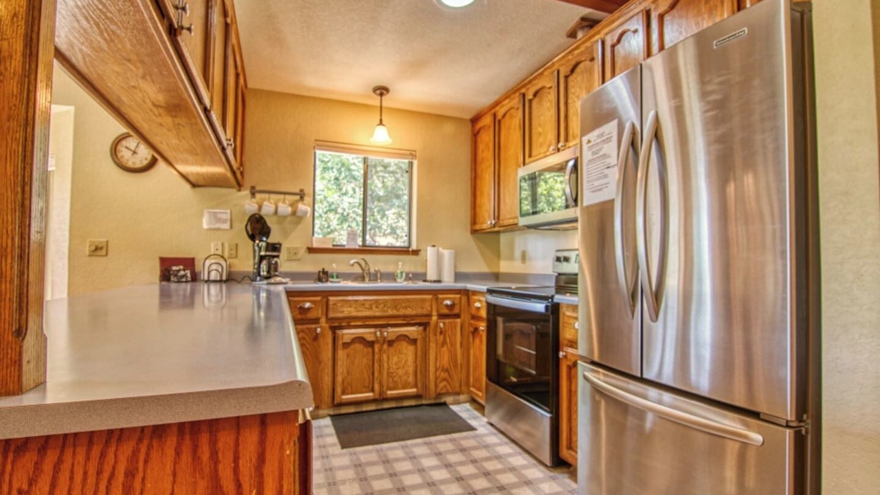 Photo of Kitchen in Groveland