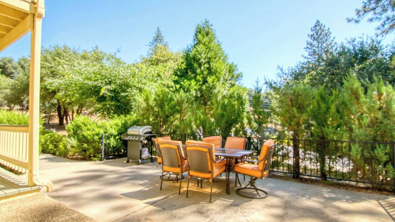 Photo of Outdoor in Groveland