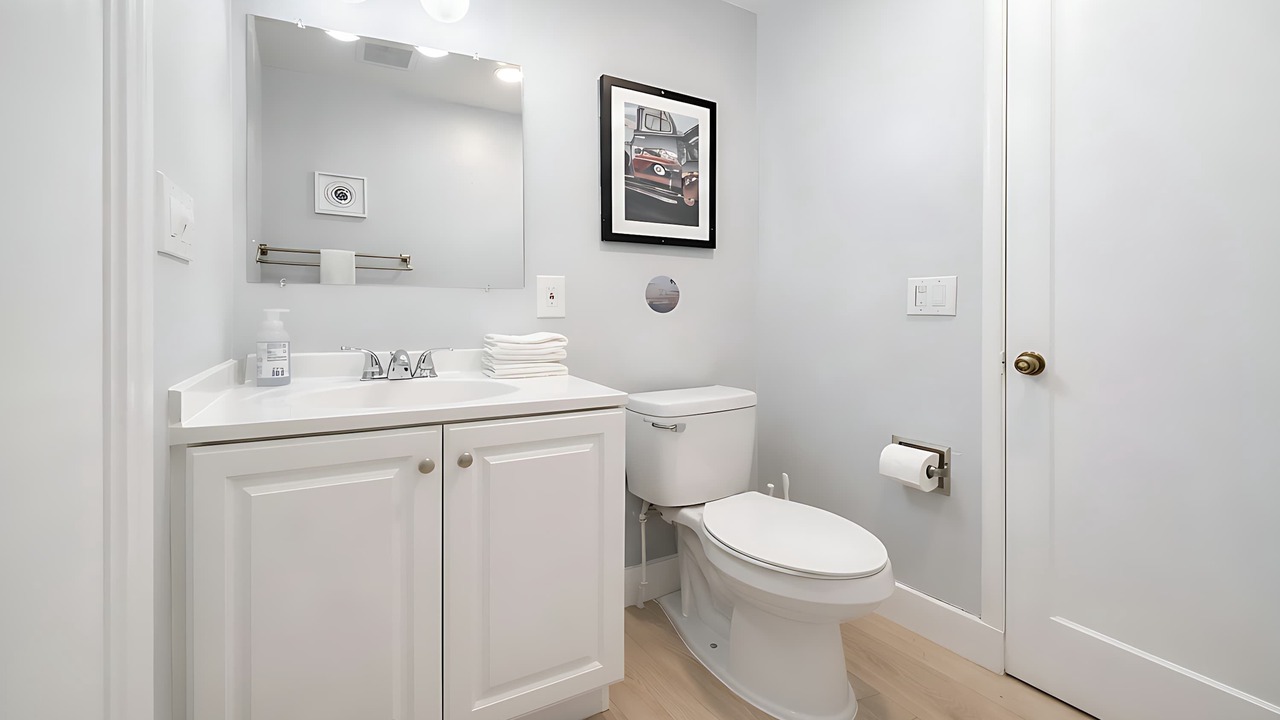 Photo of Bathroom in Cambrian Park