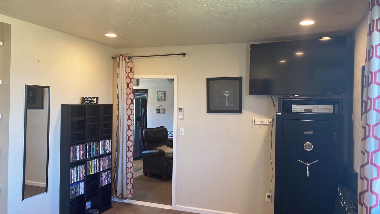 Photo of Bedroom in Victor