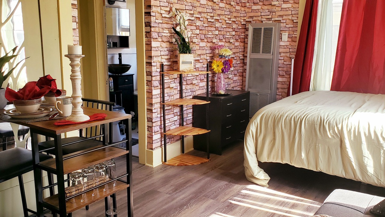 Photo of Bedroom in Alamitos Beach