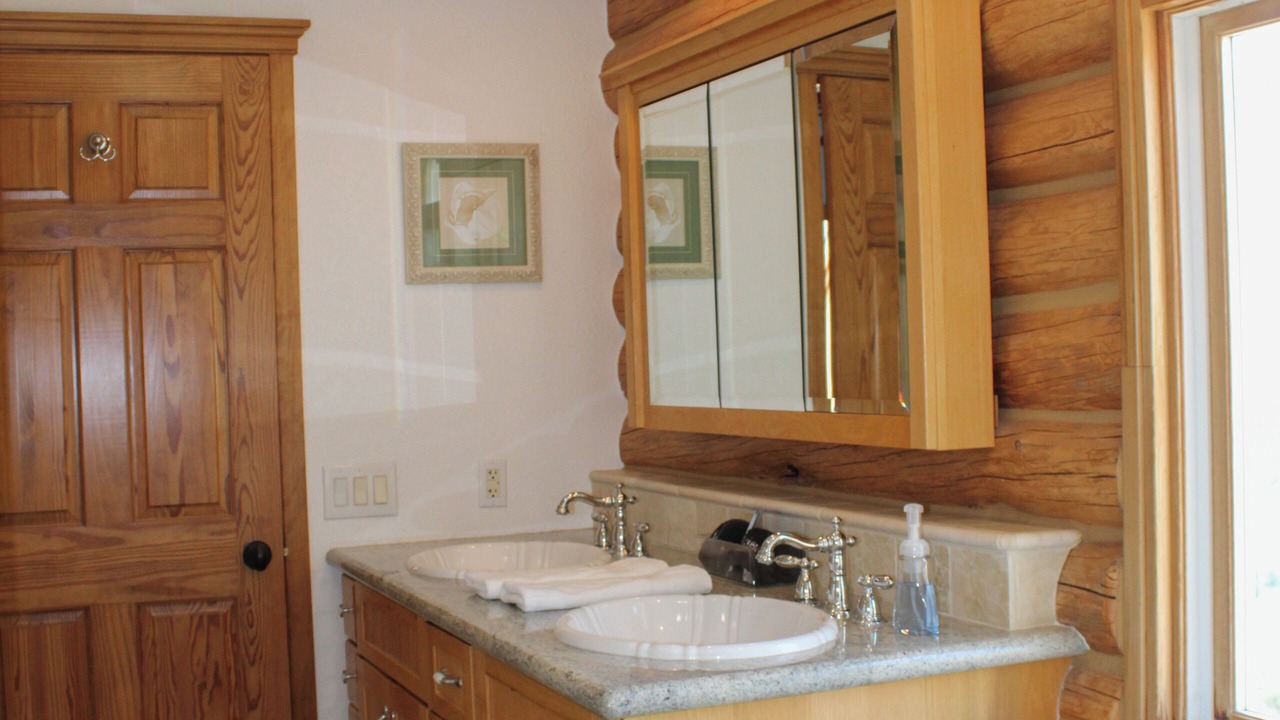 Photo of Bathroom in Kernville