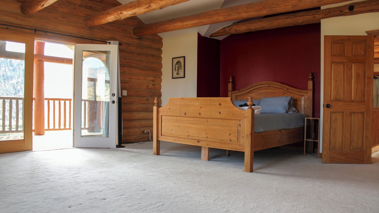 Photo of Bedroom in Kernville
