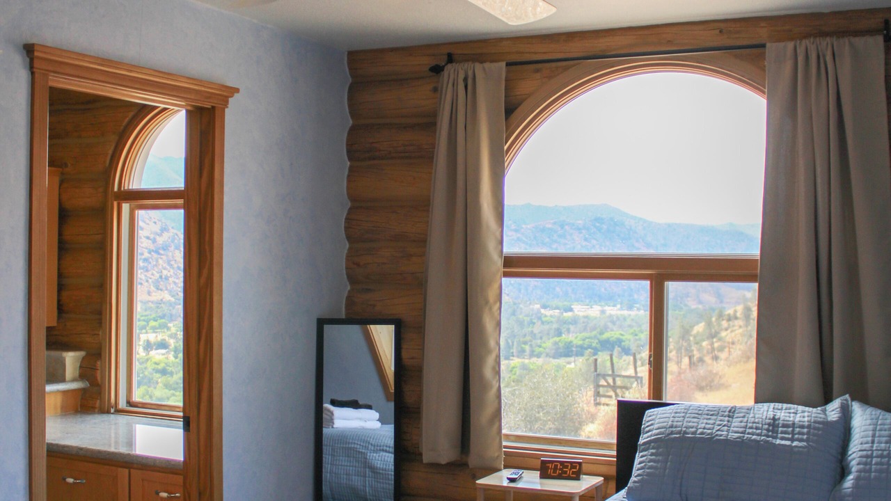 Photo of Bedroom in Kernville