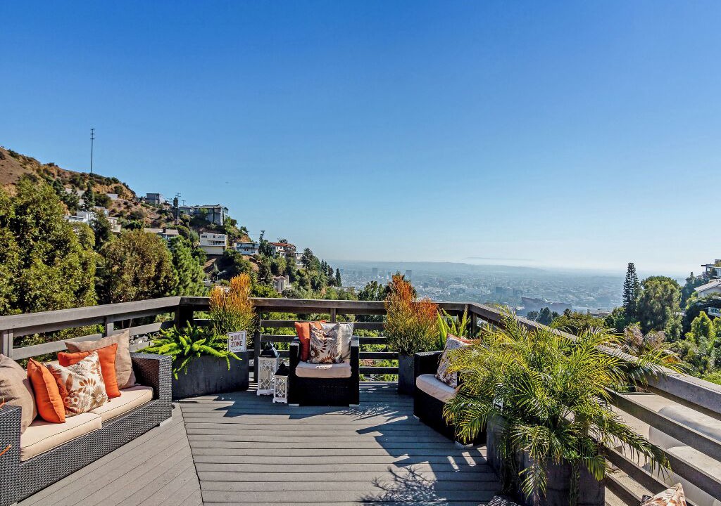 Photo of Others in Hollywood Hills West