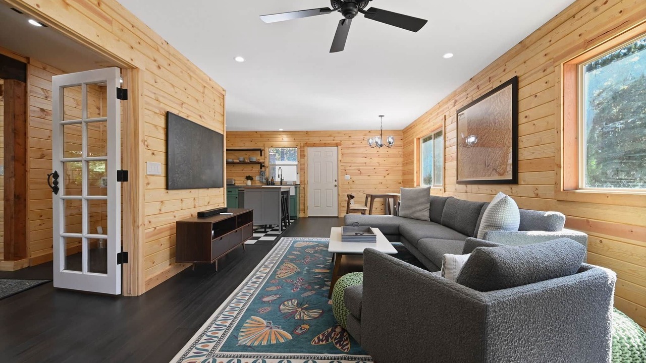 Photo of Bedroom in Strawberry