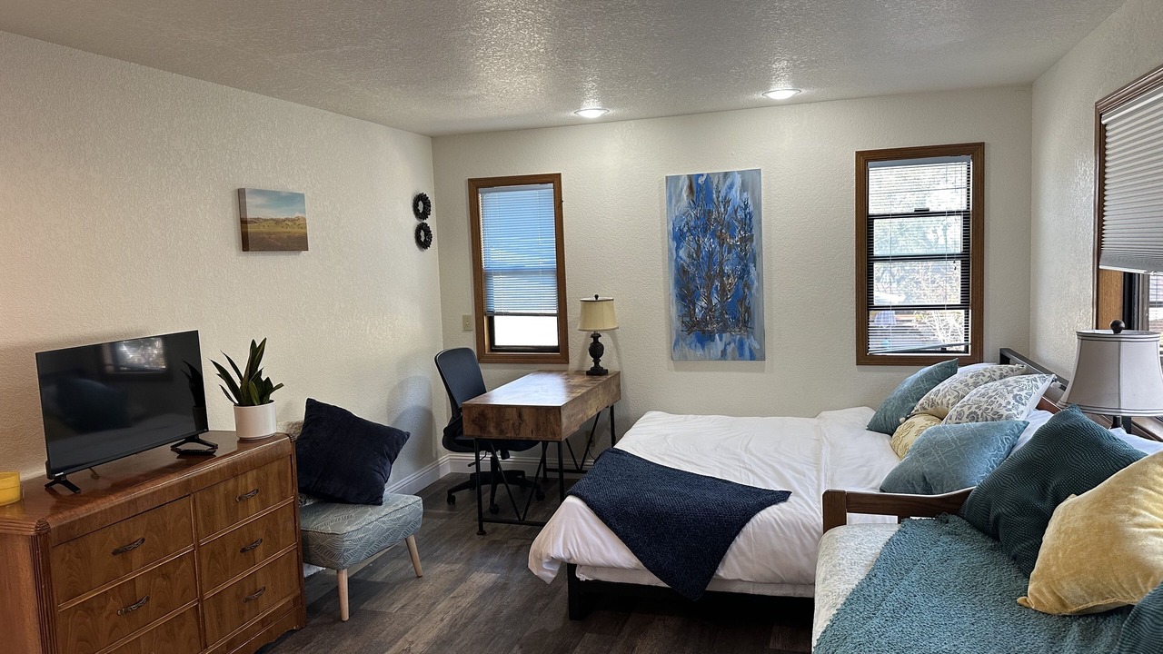Photo of Bedroom in Marine Terrace