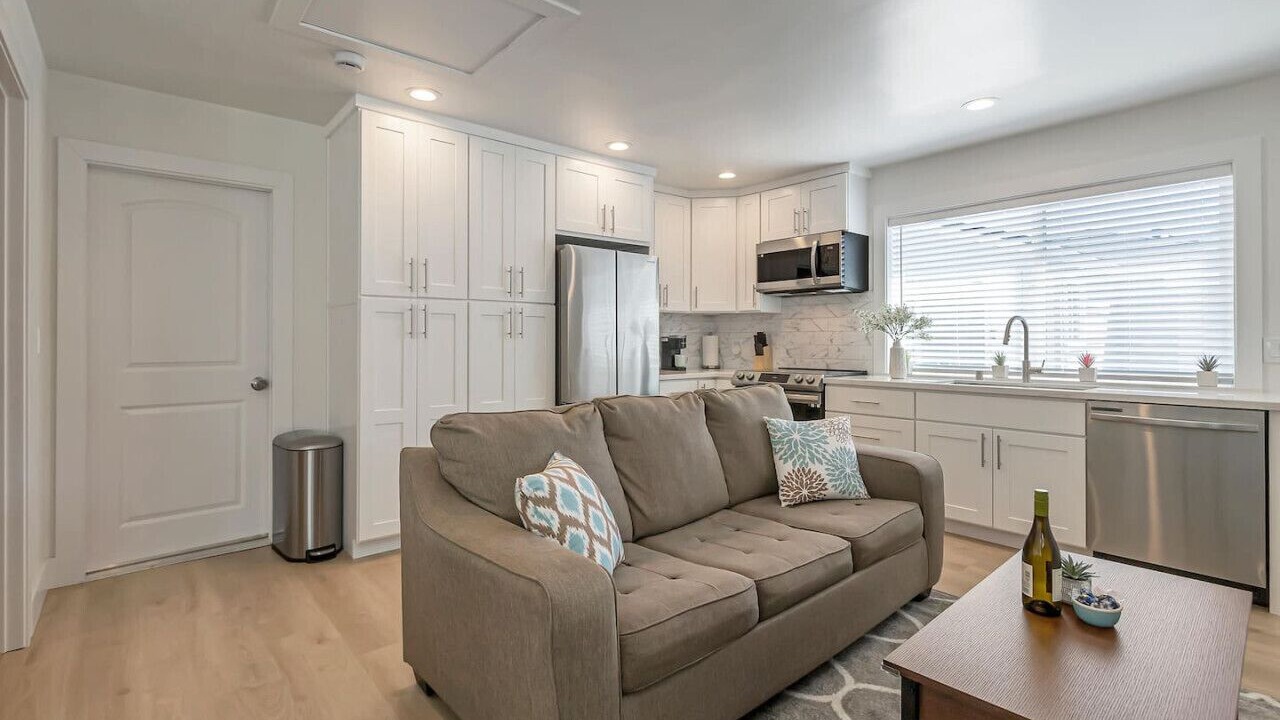 Photo of Livingroom in Northside