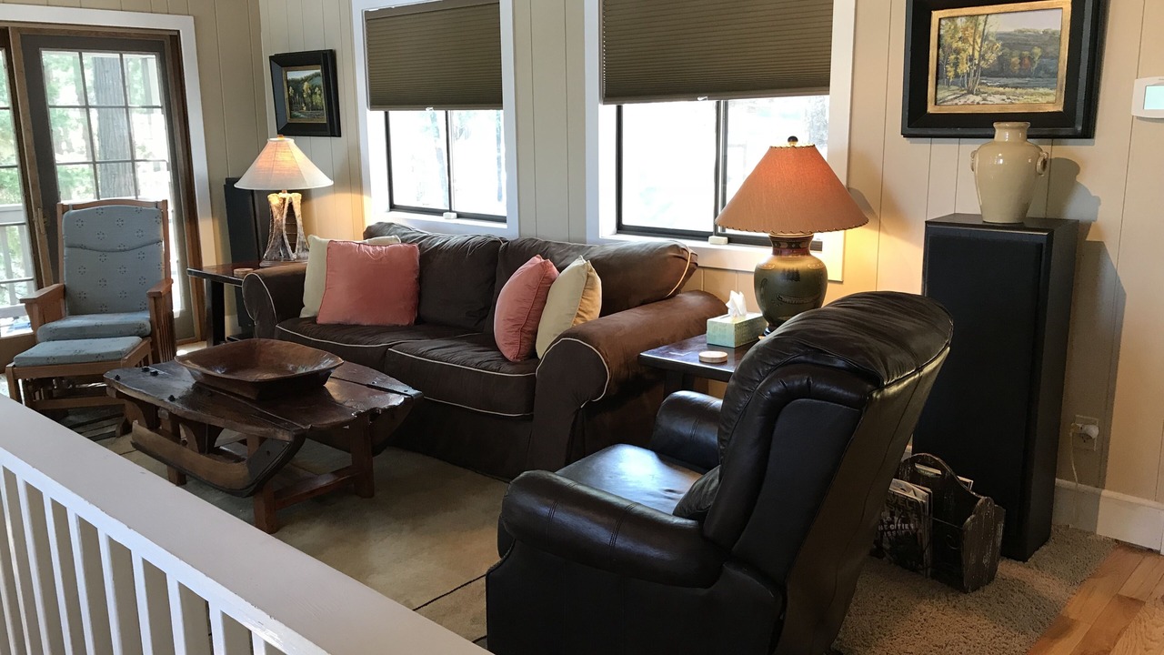 Photo of Livingroom in Groveland