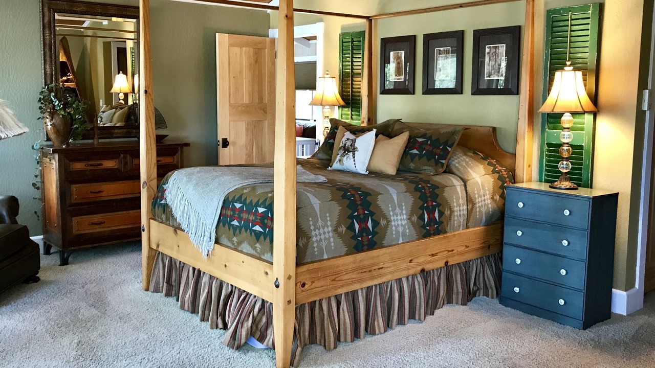 Photo of Bedroom in Groveland