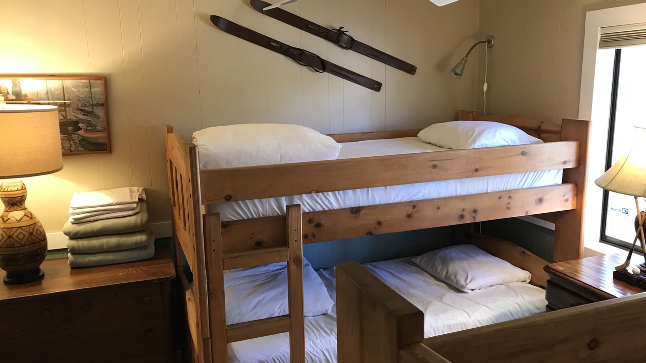 Photo of Bedroom in Groveland