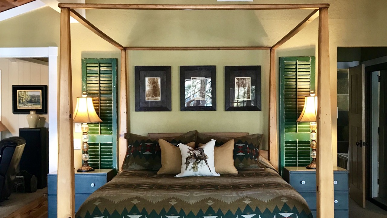Photo of Bedroom in Groveland