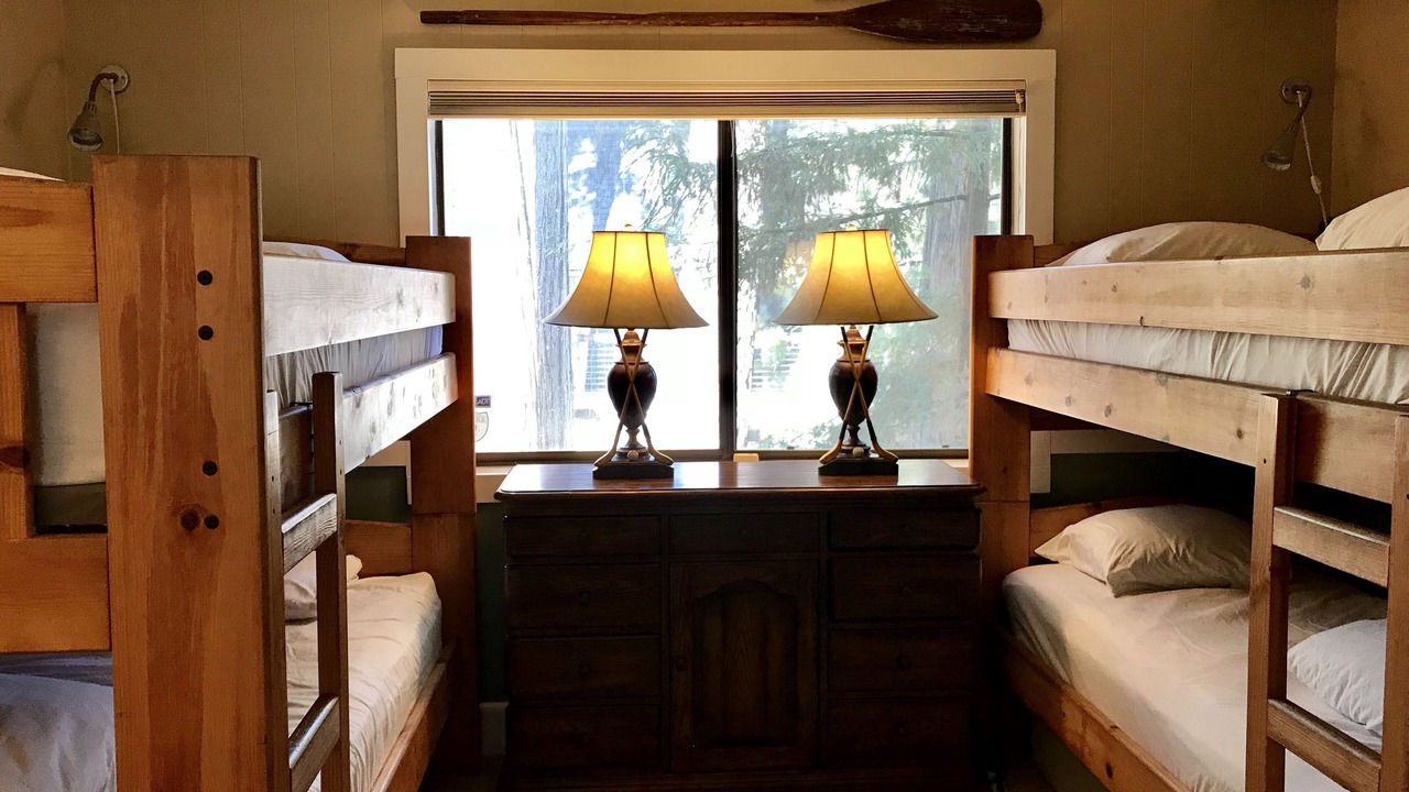 Photo of Bedroom in Groveland