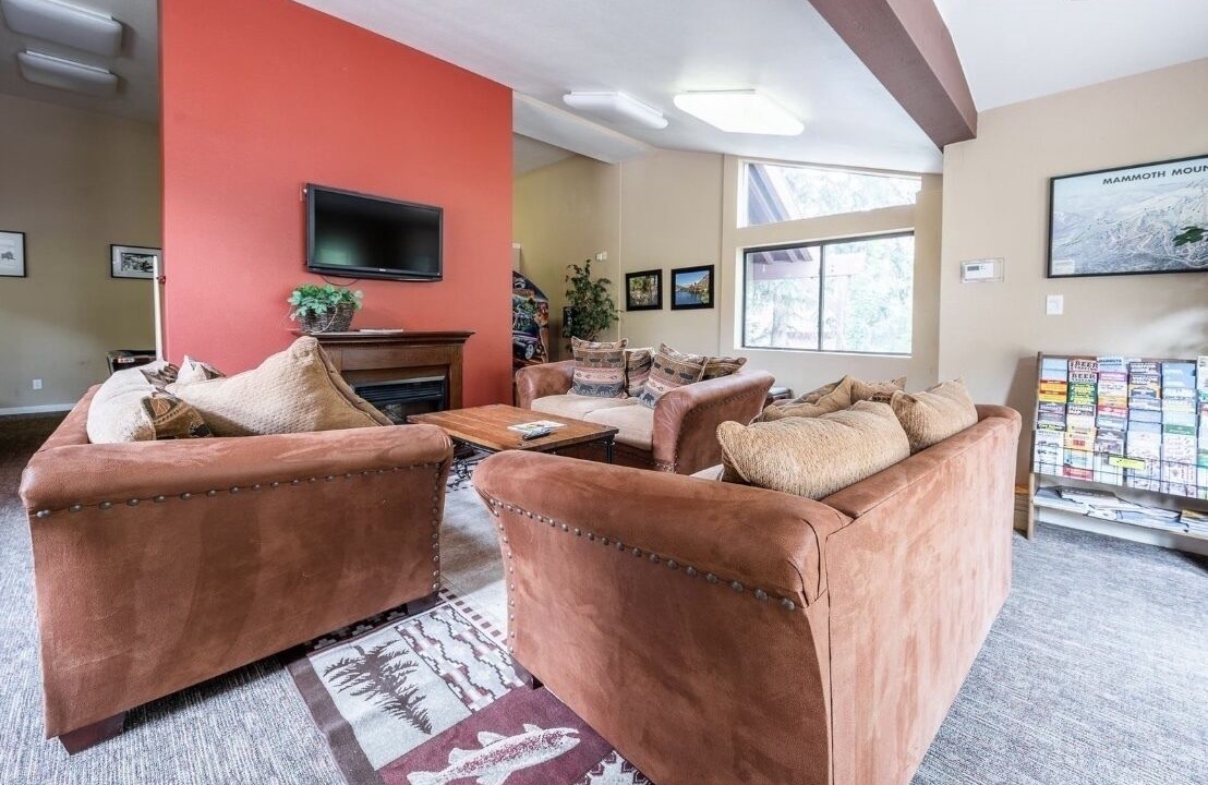 Photo of Livingroom in Mammoth Lakes