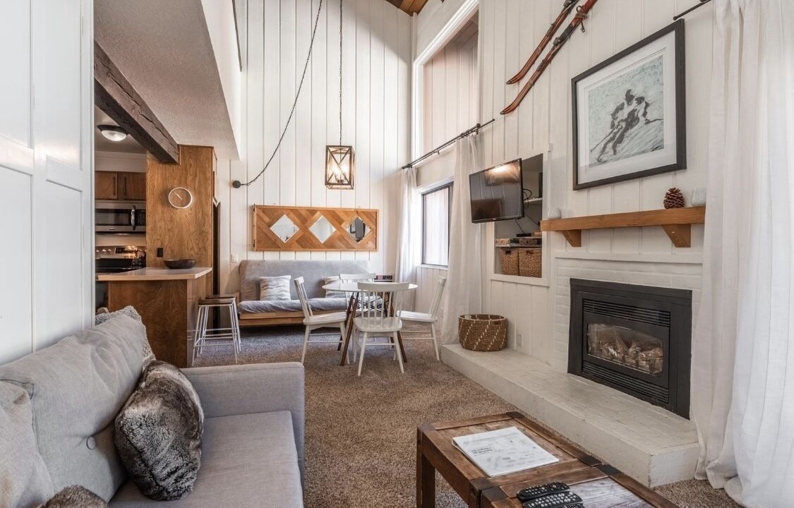 Photo of Livingroom in Mammoth Lakes