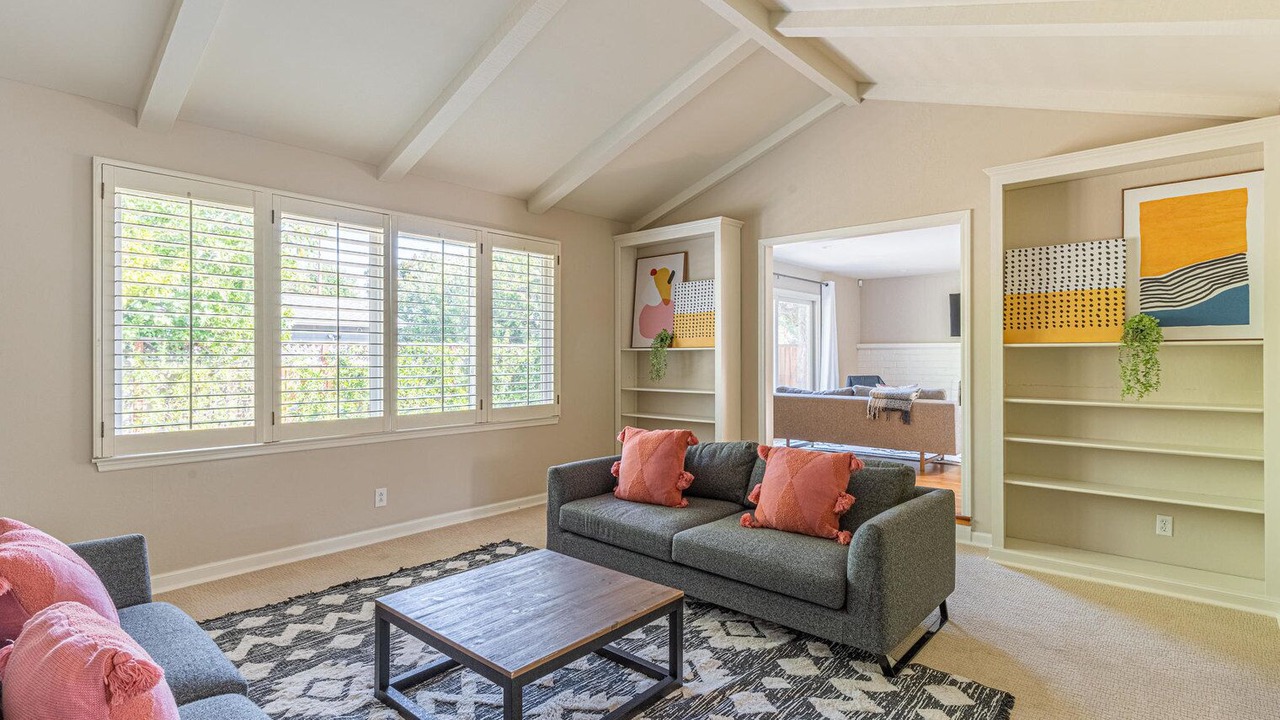Photo of Livingroom in Waverly Park