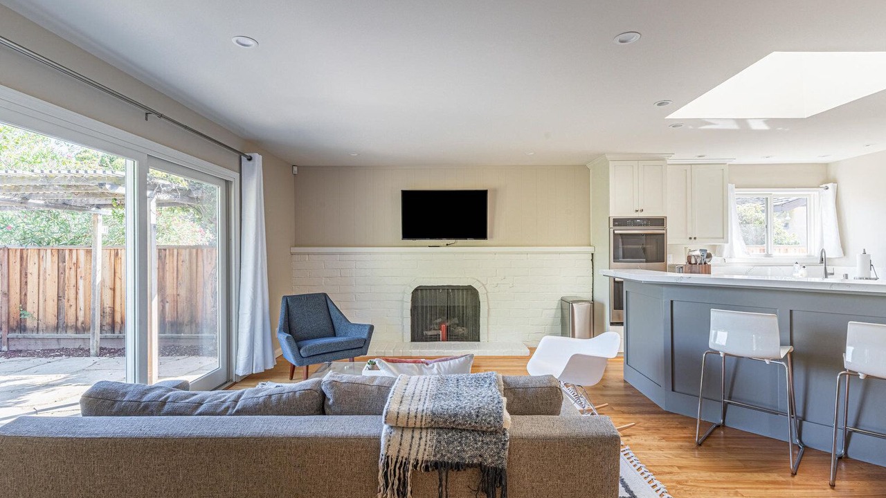 Photo of Livingroom in Waverly Park