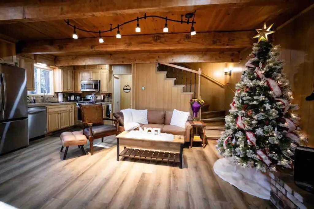 Photo of Livingroom in Cold Springs