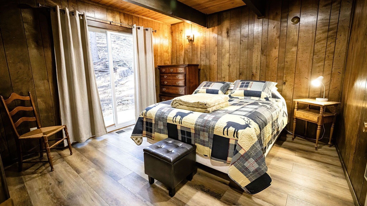 Photo of Bedroom in Cold Springs