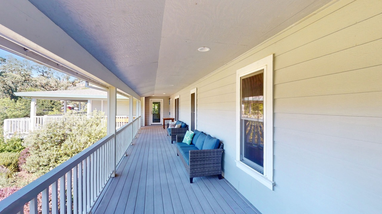 Photo of Patio Balcony in Riebli-Wallace Neighborhood Group