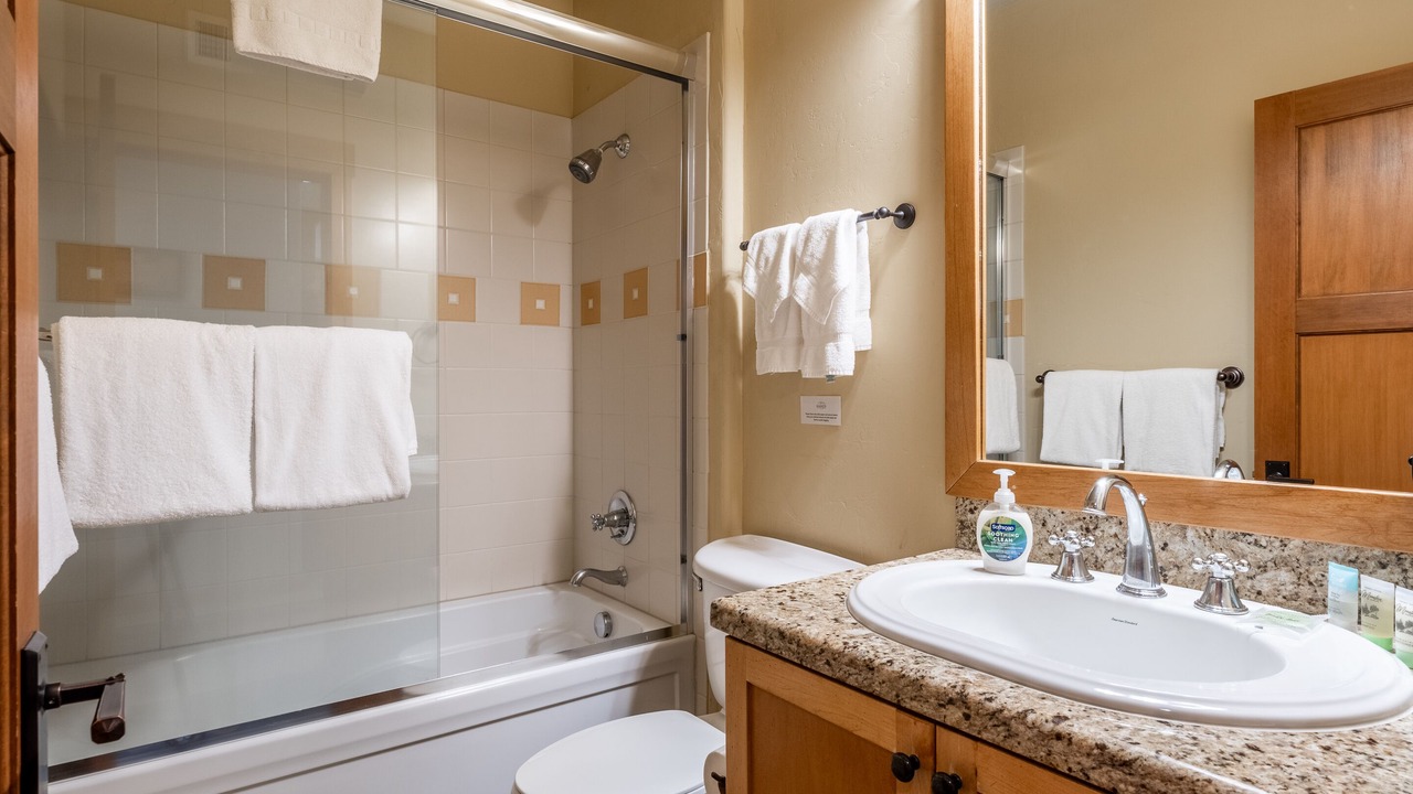 Photo of Bathroom in Woodwinds