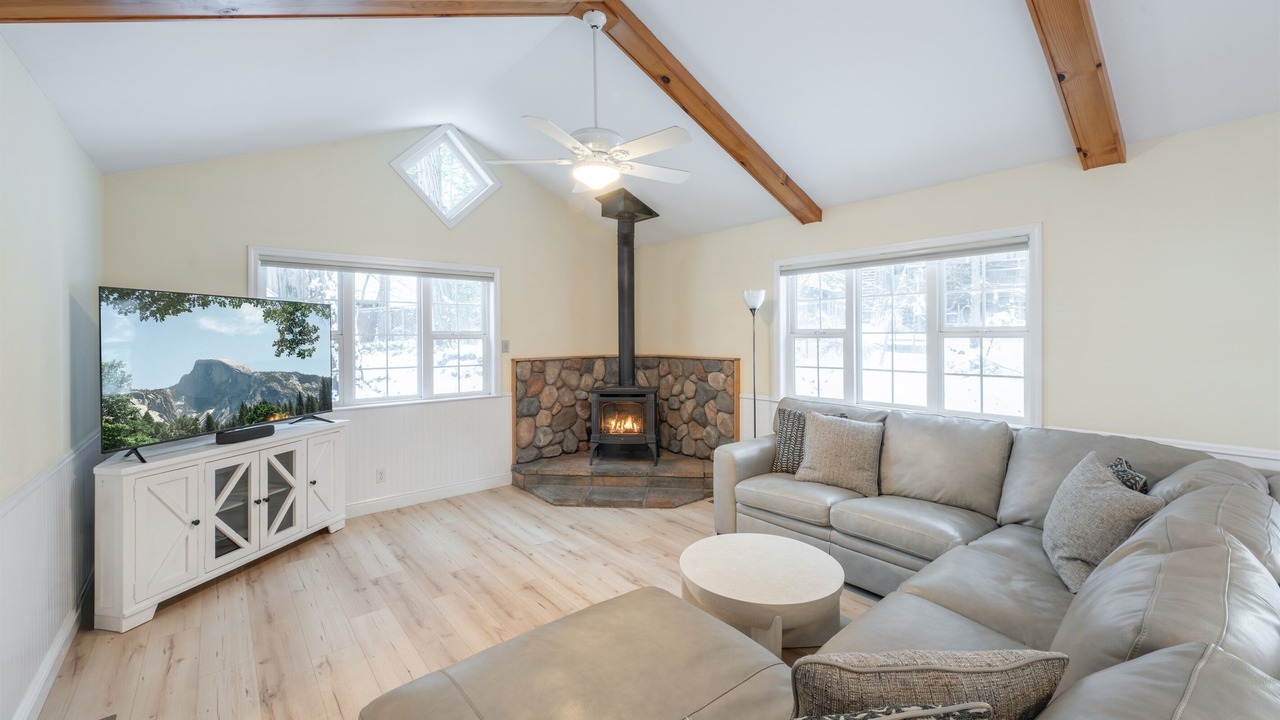 Photo of Livingroom in Twain Harte