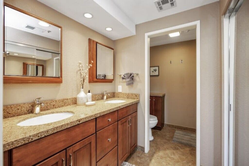 Photo of Bathroom in Baristo