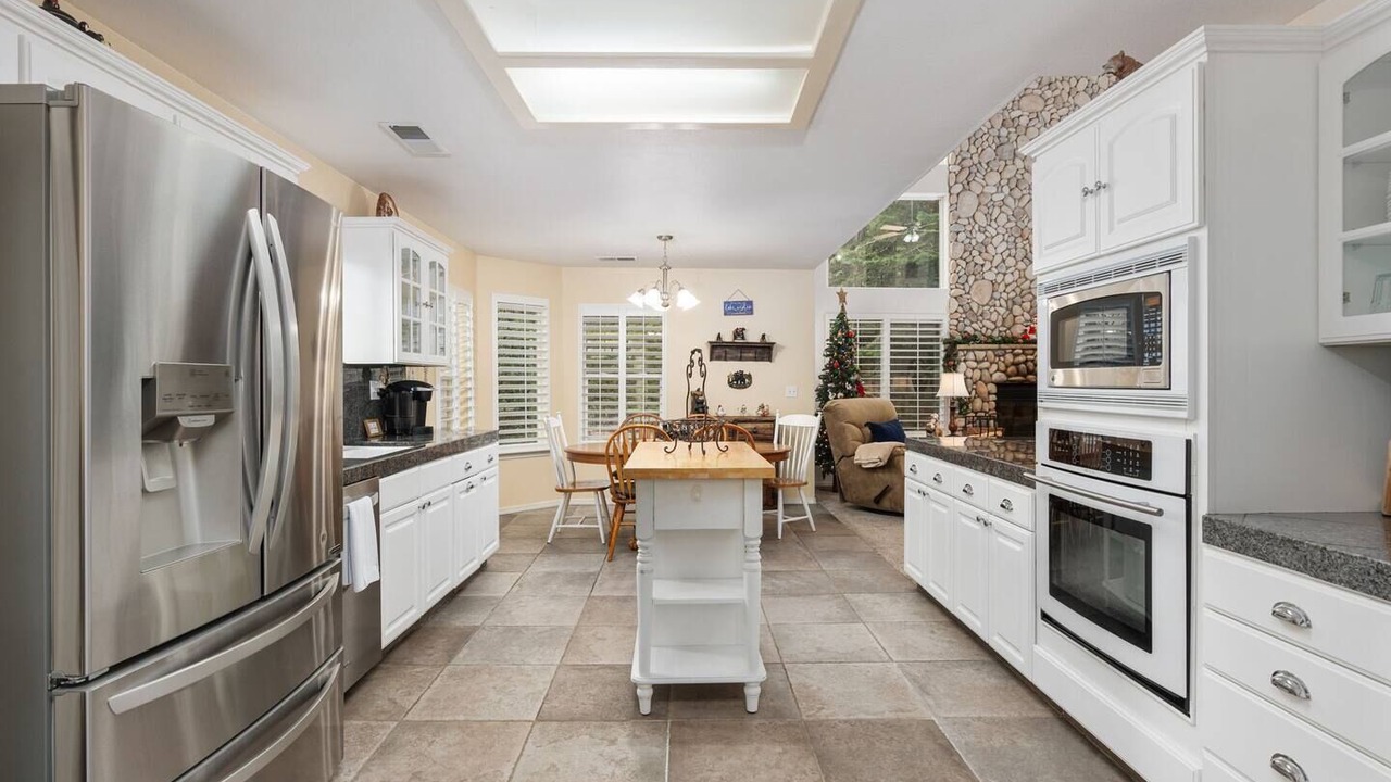 Photo of Kitchen in Shaver Lake
