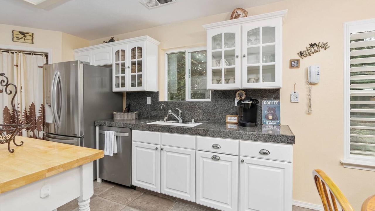 Photo of Kitchen in Shaver Lake