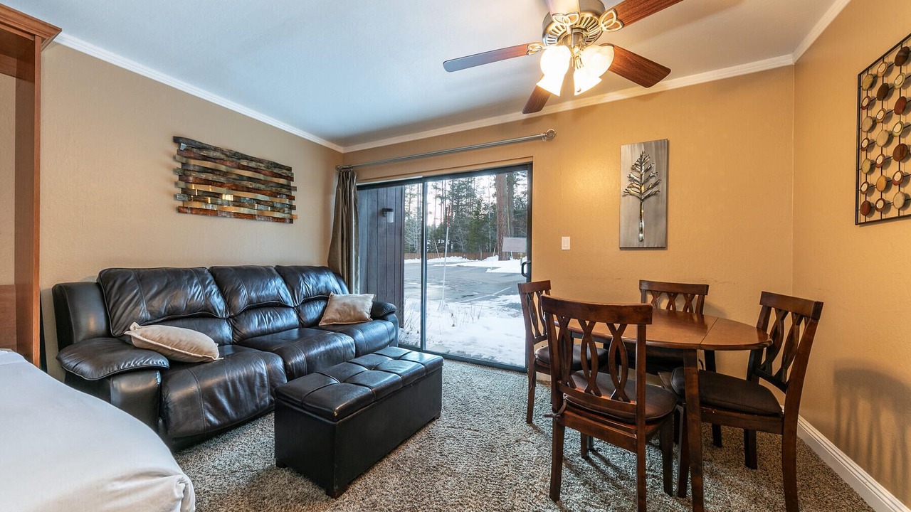 Photo of Livingroom in Truckee