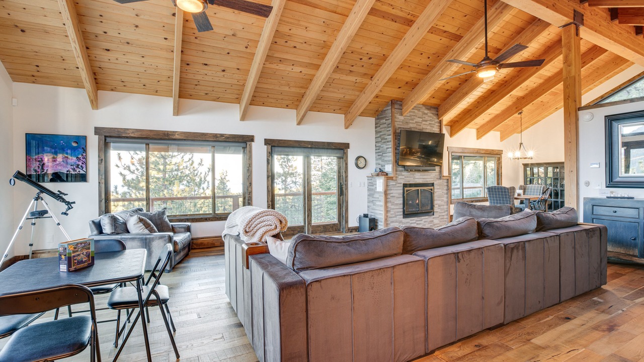 Photo of Livingroom in Tahoe Village