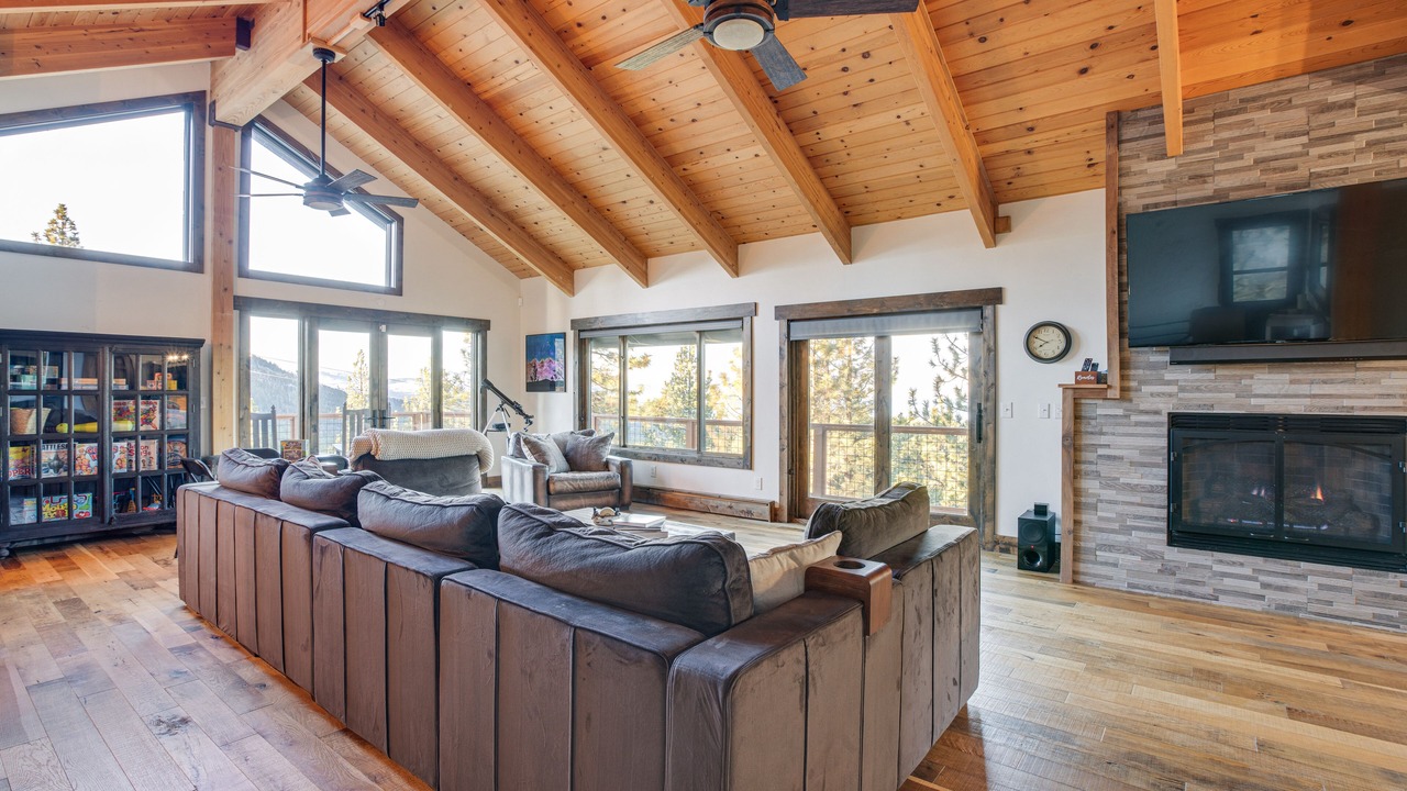 Photo of Livingroom in Tahoe Village