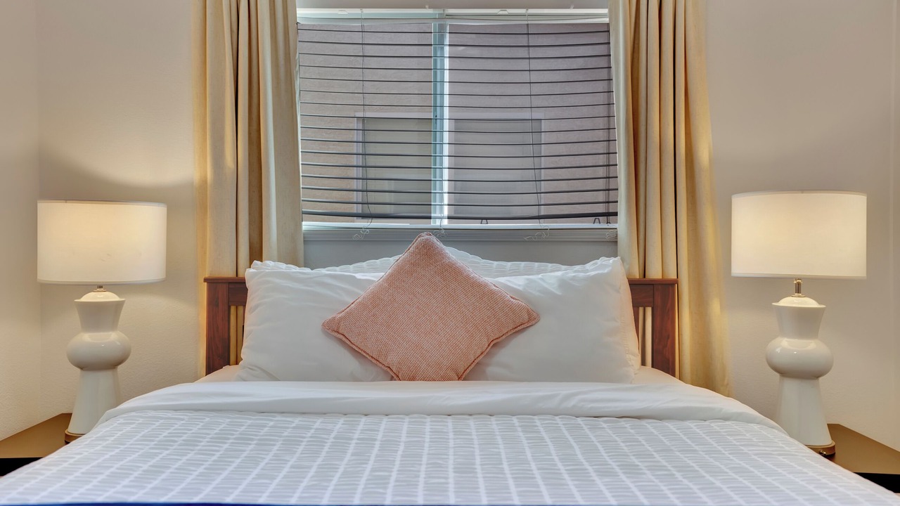Photo of Bedroom in Arden