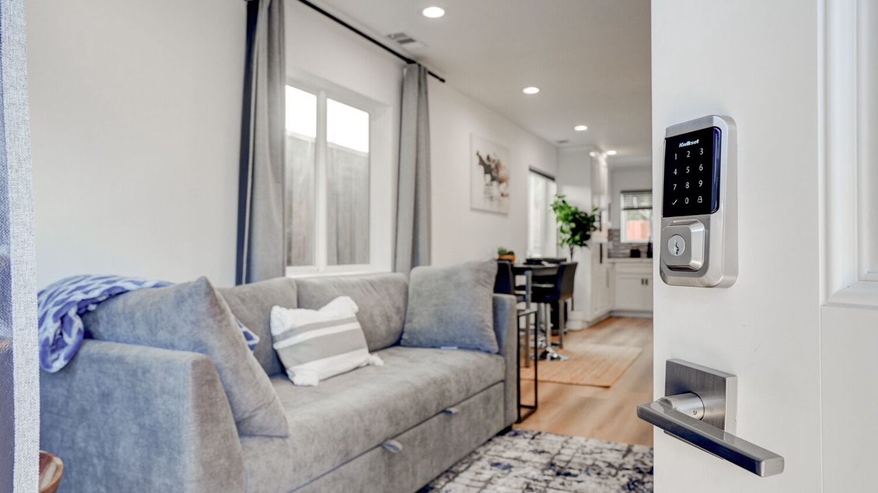 Photo of Livingroom in Castro Valley
