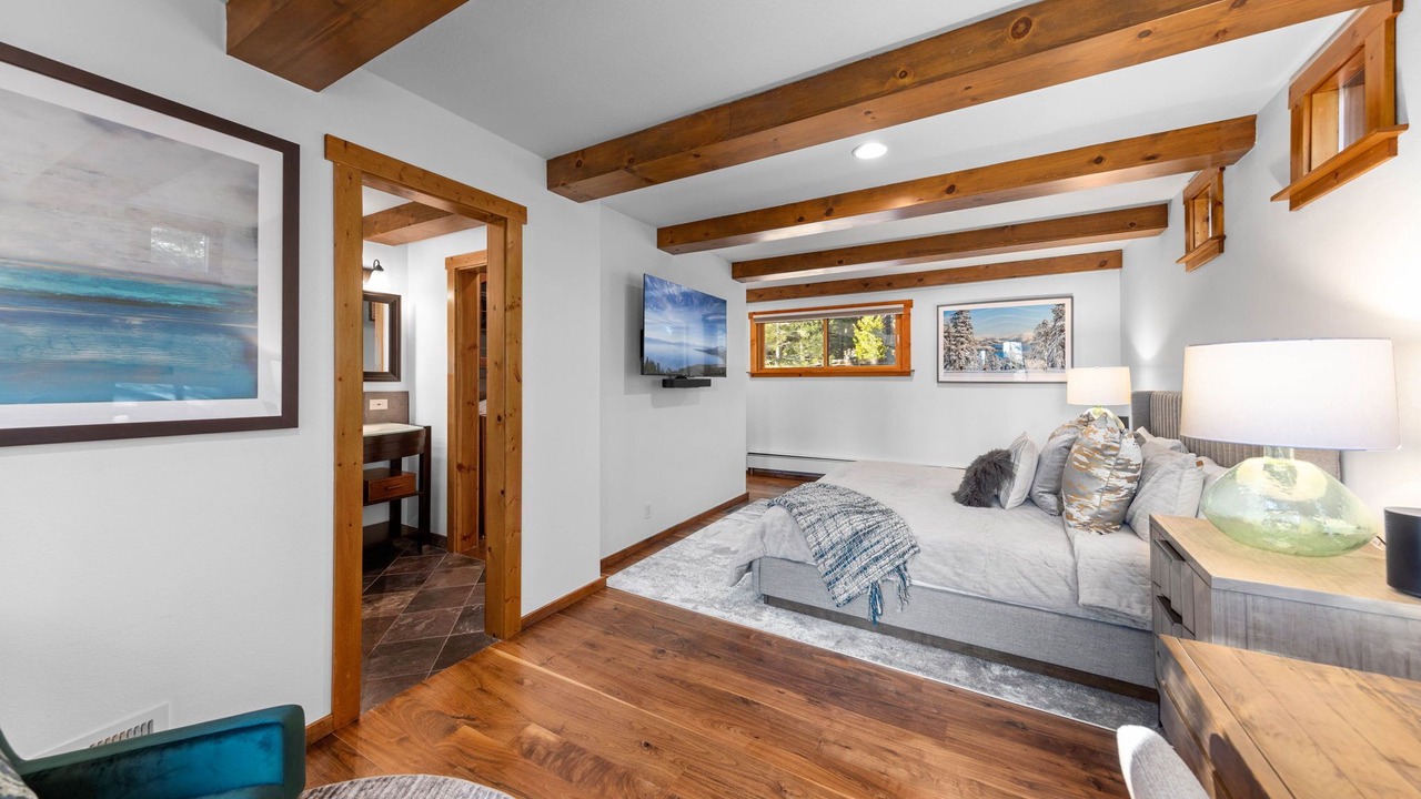 Photo of Bedroom in Dollar Point
