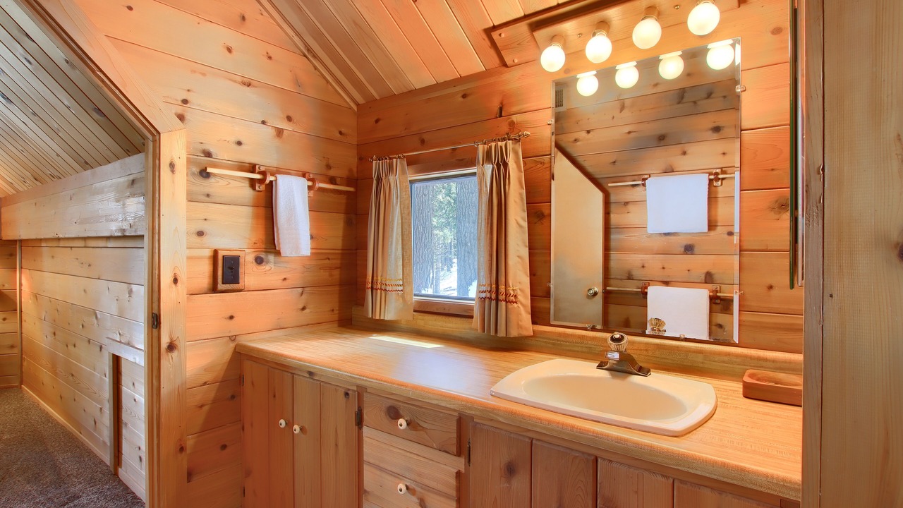Photo of Bathroom in Fish Camp