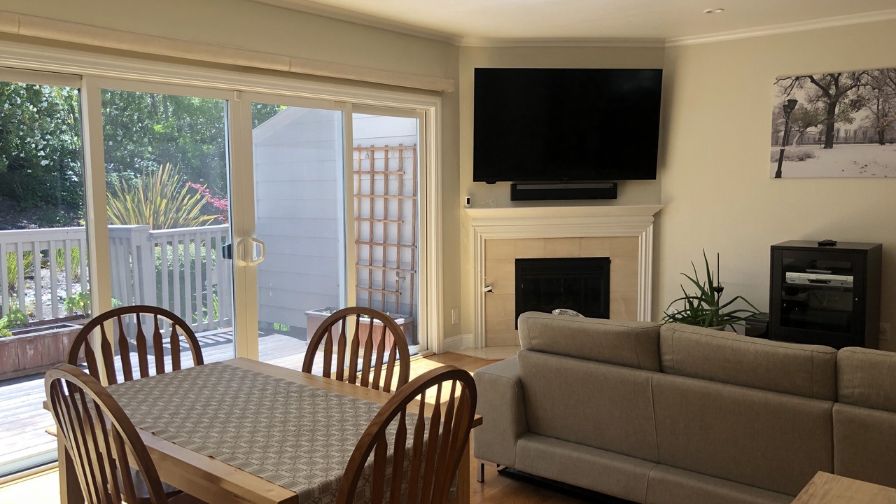 Photo of Livingroom in Rheem Valley Manor
